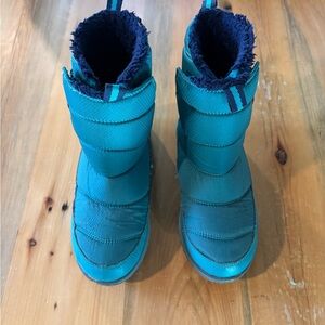 LL Bean Teal Kids Ultralight Insulated Winter Boots
